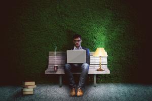 AI导致失业是假的？行业人士拿出证据：软件工程岗位三年来新高