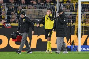 有情有义！多特总监里肯：会和重伤的詹谈续约，球员合同6月到期