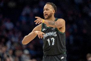 芬奇：李凯尔阅读全场预判防守走位 拿球节奏会慢下来等来好机会