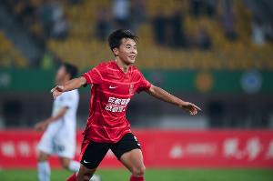 川媒：帅惟浩偶像是哈兰德，训练之余最大爱好是和队友玩王者荣耀