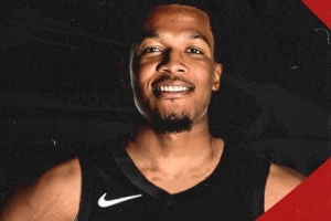 开拓者官方：与后卫克里斯·扬布拉德&前锋贾森·肯特签双向合同