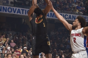 张佳玮：哈登没坎宁安好但能操作活塞防守 骑士未必更强但更完整