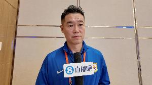 记者：宿茂臻将出席赛前发布会，泰山队报名主教练是宿茂臻