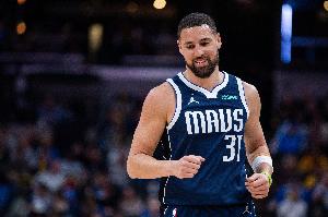 佛祖再现！克莱时隔14个月再次单场射落7记三分！