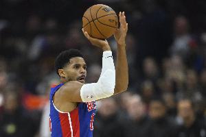 就打了一节好球！哈里斯12中6&罚球7中6得19分5板 第三节单节17分