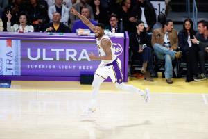 关键时刻如何保持头脑清醒？斯玛特：主要是经验 感谢教练的信任