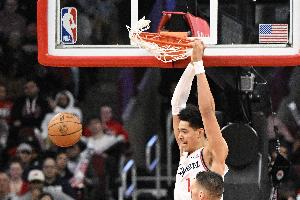 船记：尼德豪泽报销令人惋惜 他最近状态回暖&在更衣室发挥大作用