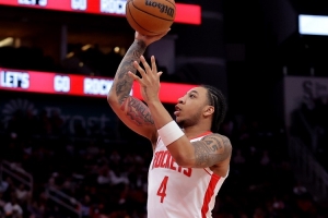 火媒：不知道火箭为何没有签下第15人 也未转正戴维森或克劳福德