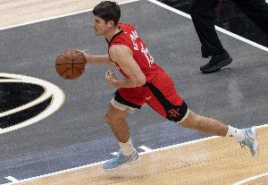 超级火力！谢泼德19中12空砍全队最高30分外加3板6助 三分12中6