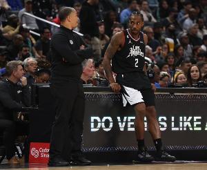 快船在赛季剩余22场只需13胜9负 将确保连续15个赛季胜率超5成