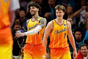 群蜂振翅！2026年最火之队竟是黄蜂 千年鱼腩奇迹翻身到底靠什么