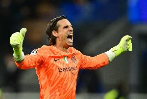 意天空记者：索默未来仍不明确，国米在寻找新的主力门将