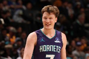 专打硬仗！黄蜂客场豪取10连胜 期间大胜绿军29分 血虐掘金23分