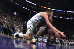 阿德尔曼：若联盟允许小个子对约基奇的防守动作 那我们必须适应