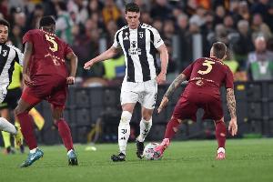 全市场：弗拉霍维奇可能入选对阵比萨大名单 他对续约持开放态度