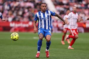 马卡：阿拉维斯任命新主帅，马里亚诺有望重获机会