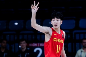 已收到14个NCAAD1的Offer！媒体人：张博源本周末访问俄勒冈大学