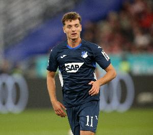 每体：巴萨关注霍芬海姆前锋阿斯拉尼，球员也优先考虑加盟巴萨