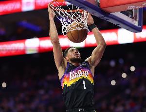 仍落后湖人2个胜场！布克：我们想要摆脱附加赛区 挺进西部前6