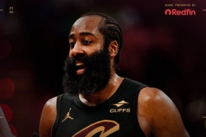 18分6篮板7助攻！骑士官方赢球海报封面人物：哈登