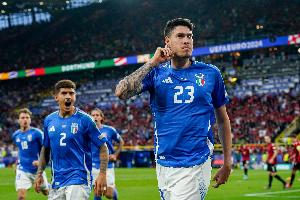 晚邮报：加图索从未考虑过不征召巴斯托尼，一直给予他关怀和鼓励