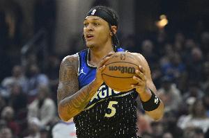 表现平平！班凯罗半场7中4拿到9分5板出现3失误 正负值-2