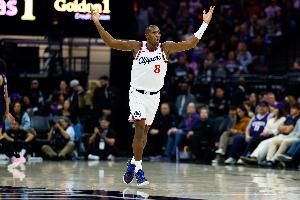 大洛：邓恩的防守强度源于他的心态 他内心有那种拼劲儿