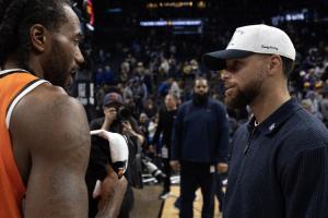 名记：勇士面临抉择 是否该让库里缺席剩余常规赛 彻底养好再复出