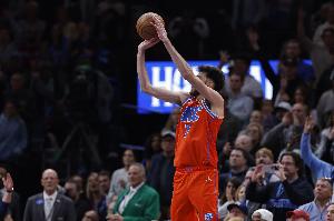 外线保持住手感！切特6记三分平个人单场纪录 全场砍28分8板