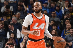 卢：上一场对手一开始就夹击加兰 这影响了他早期的节奏