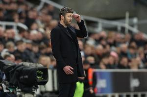 多打一人被绝杀！卡里克执教曼联遭遇首败，此前连克曼城、阿森纳