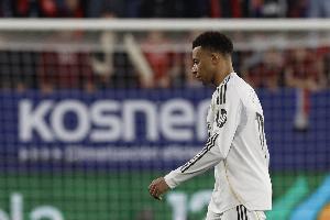 记者：即便受伤无法出战，我不认为姆巴佩在巴黎聚会玩乐是好形象