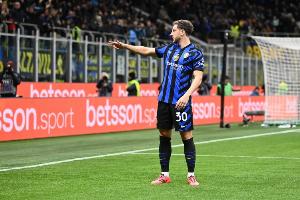 跟队记者：国米计划与奥古斯托和比塞克续约，两人已收到口头提案