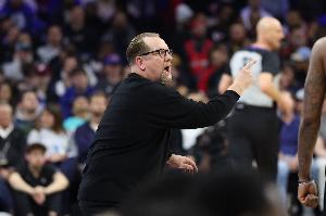 纳斯：考虑到我们本场缺少这么多球员 这场能赢太不容易了