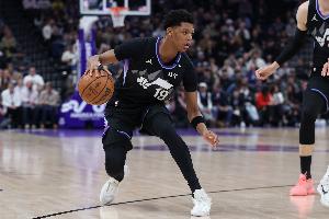 继续保持！5号秀贝利19中12&三分11中7砍下生涯新高32分！