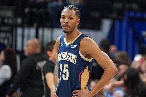 攻防在线但3犯规略多！墨菲半场13分钟拿11分3板2助2断