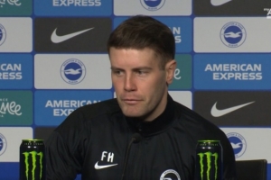 赫尔泽勒：维尔贝克绝对有资格入选国家队 有信心防守枪手定位球