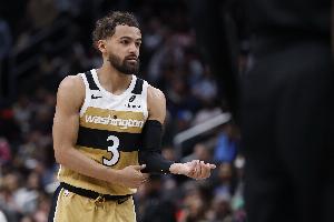 特雷·杨：活在当下享受这一刻太棒了 这只是许多特别时刻的开始