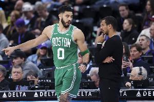 跟腱手术后不超10个月复出！马祖拉：塔图姆今日将首发出战！