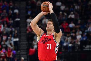 这表现不虚文班啊！大洛上半场11中7&三分6中3 砍下17分4板3断