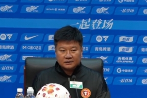 李金羽：开赛时队员们略显紧张 来到崭新平台我们也需要交点学费