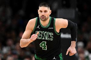 绿军官方：武切维奇右手无名指骨折 提前退赛！