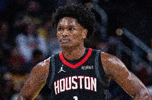 张佳玮：申京砍28分是全场最高 但阿门是全场最佳 后者统治第四节