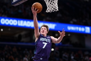 霍里：最佳新秀我选克尼佩尔 他像克莱只是防守不如克莱