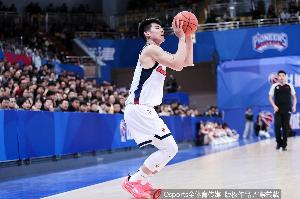 媒体人：陈家政降维打击 大学生联队球员成色一年不如一年了