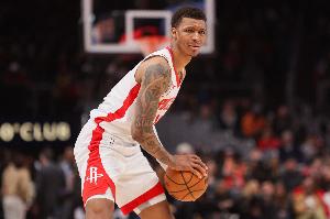 小贾巴里·史密斯因脚踝伤势 缺席今天与开拓者的比赛