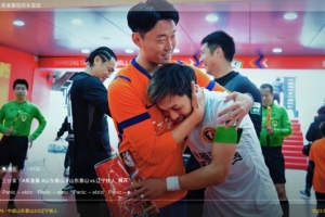 曾是福冈黄蜂队友！高准翼晒与邦本宜裕合照：老友重逢，三分拿下