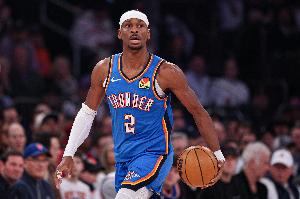 不声不响！亚历山大上半场8中3得12分2板4助 罚球7中6