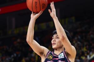 票王斩获MVP！徐杰砍35分6助+暴力战斧 收获全明星MVP！