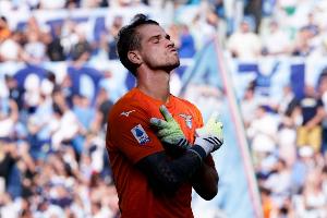 拉齐奥主力门将普罗维德尔将接受肩部手术，迪马：将缺席较长时间